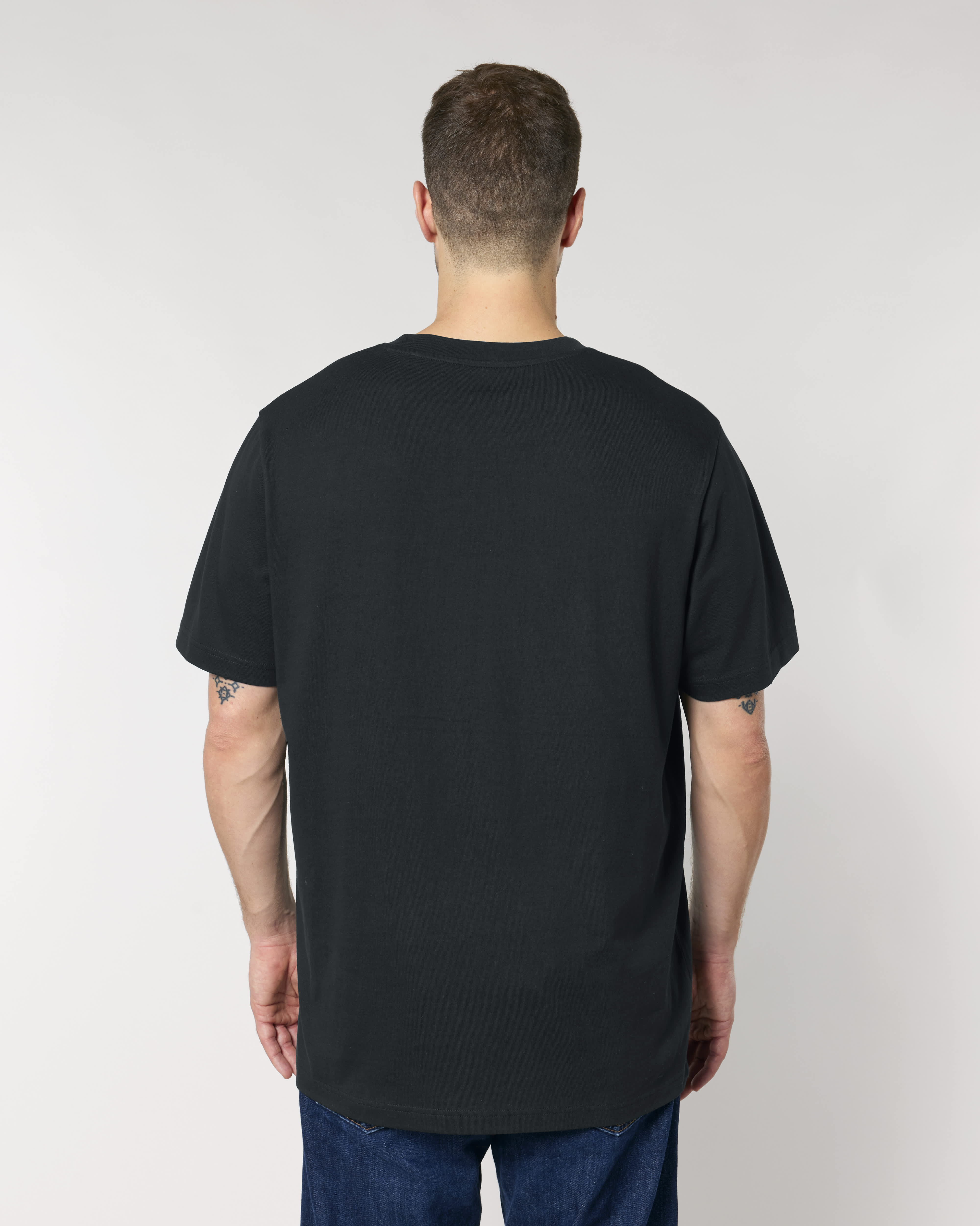 T-SHIRT - ZWART