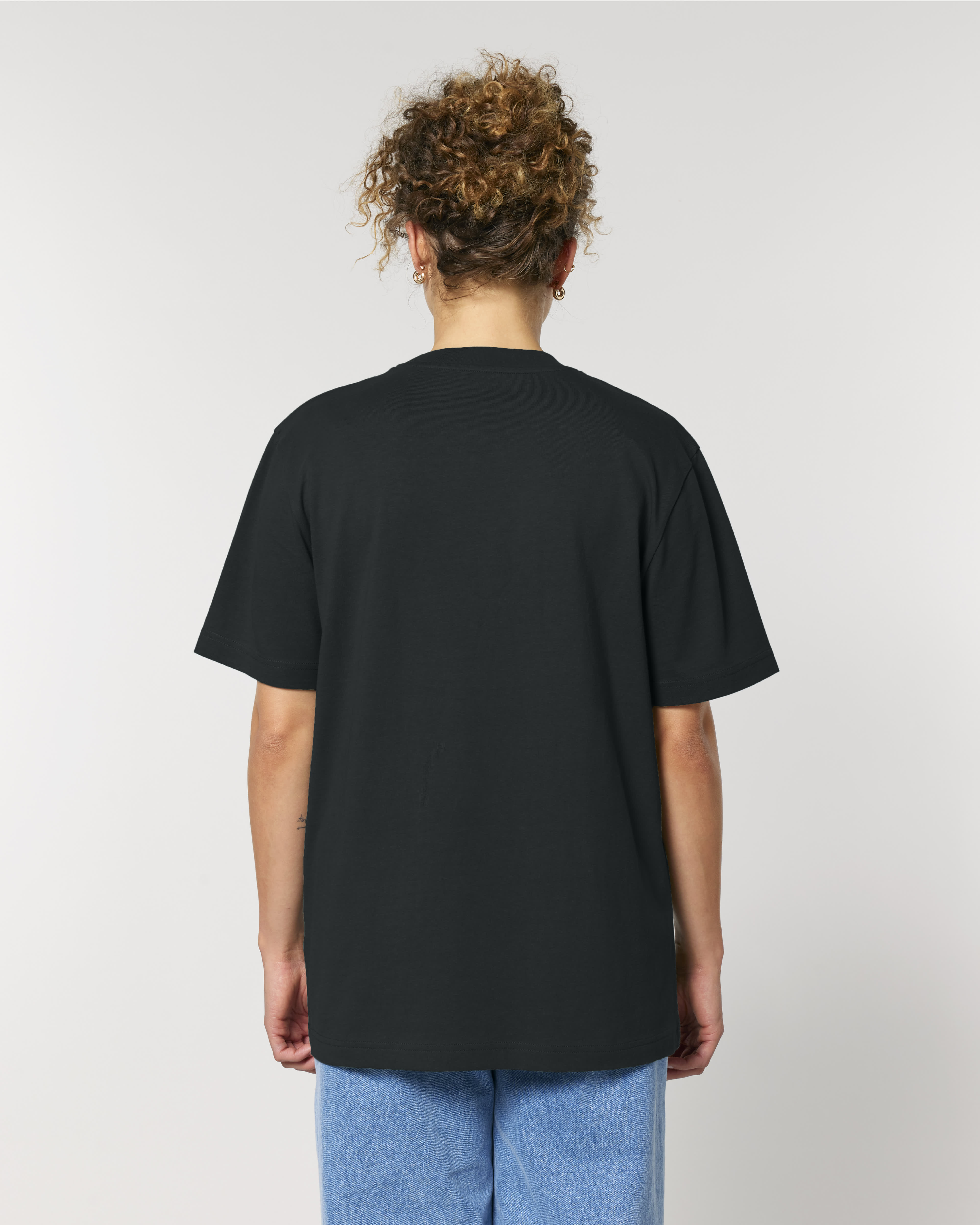T-SHIRT - ZWART