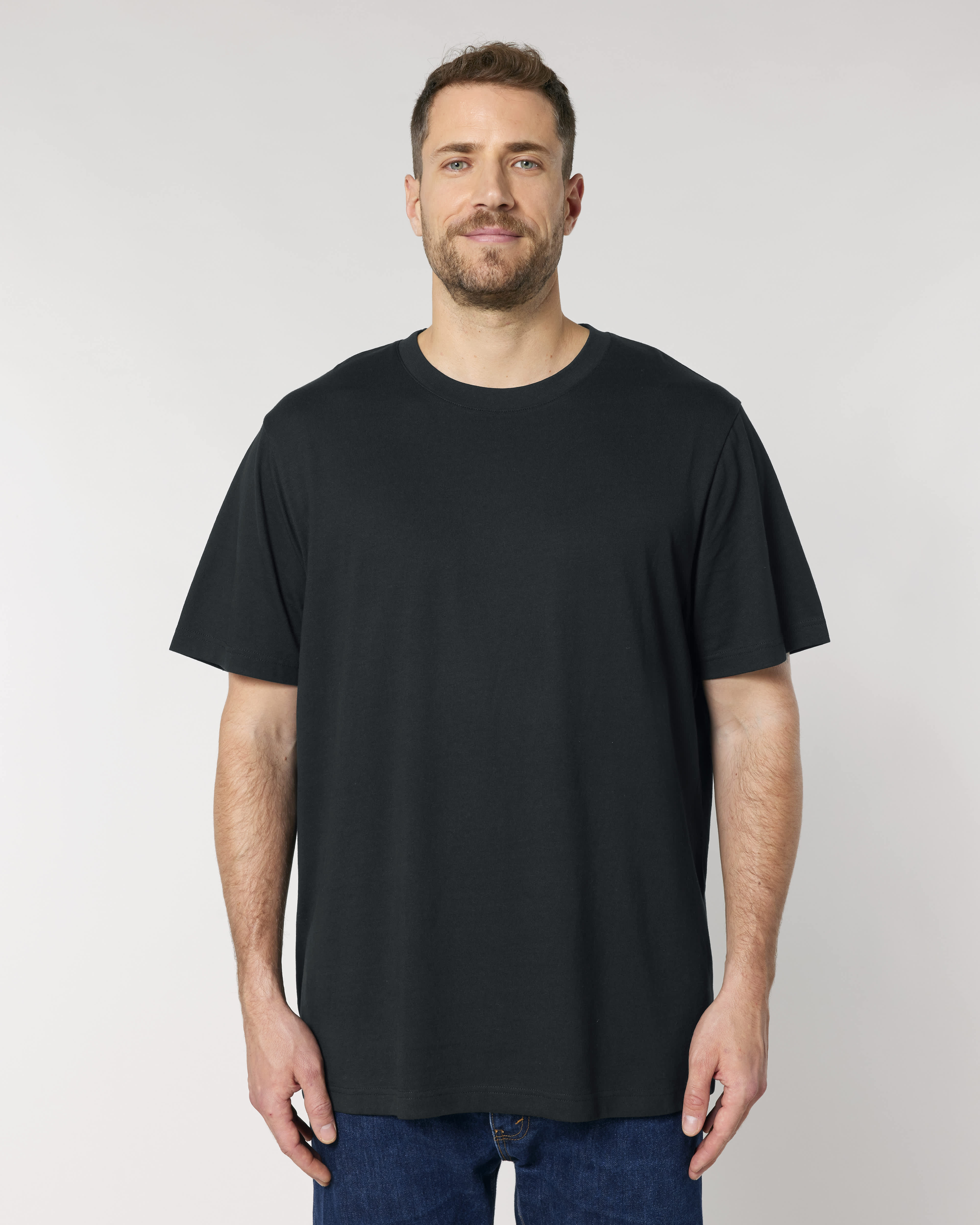 T-SHIRT - ZWART